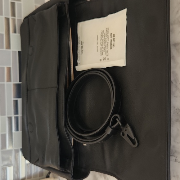 🐈⬛️Rag and Bone Pilot Clutch - Picture 10 of 16